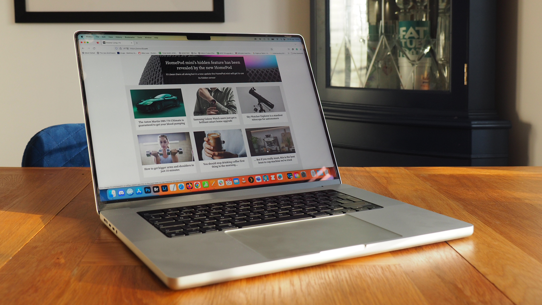 MacBook Pro 16 inch M2 (2023)